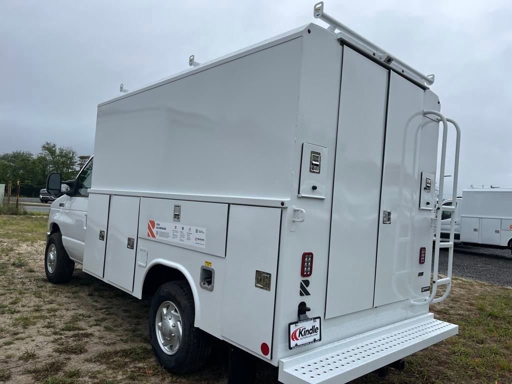 New 2026 Ford E-350 and Econoline 350 Super Duty w/ Power Equipment Group image 17
