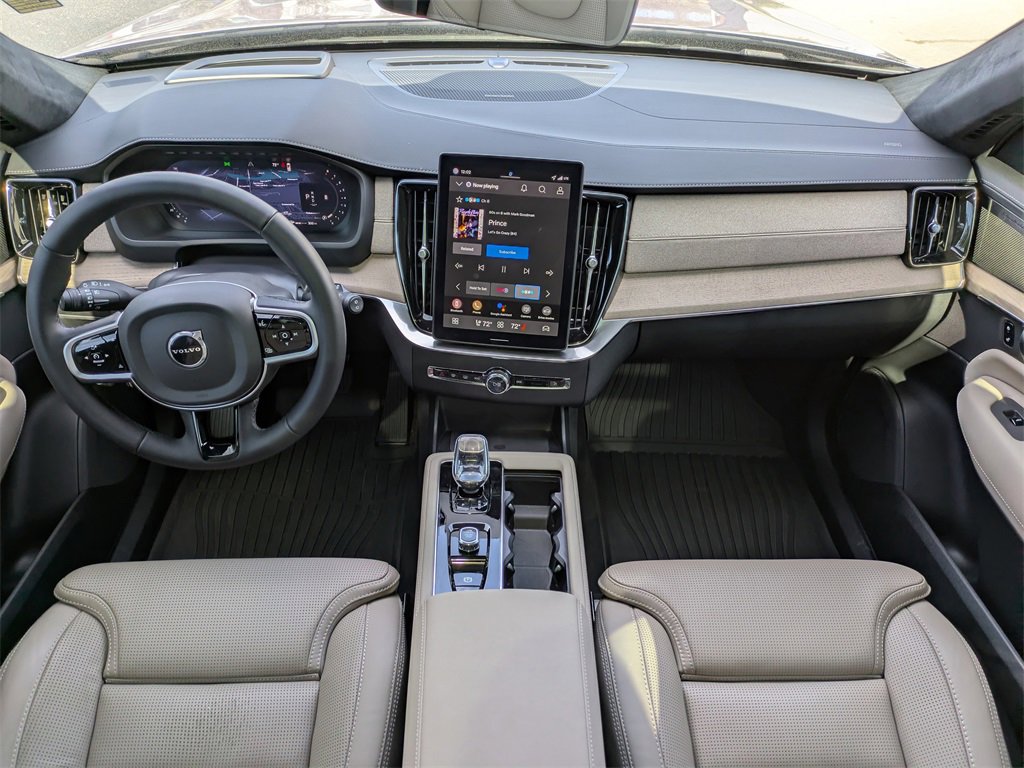 Used 2026 Volvo XC90 B6 Ultra w/ Lounge Package image 21