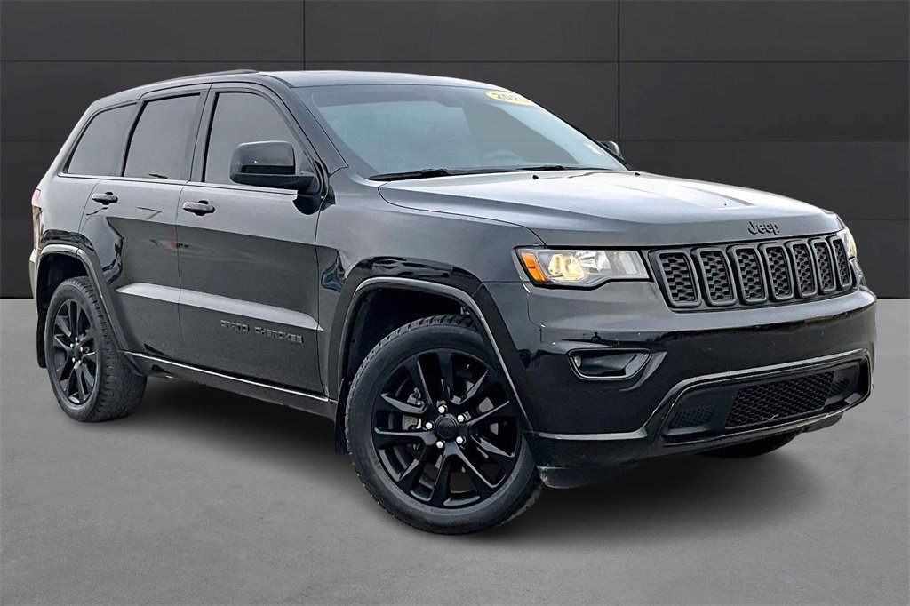 Used 2020 Jeep Grand Cherokee Altitude image 10