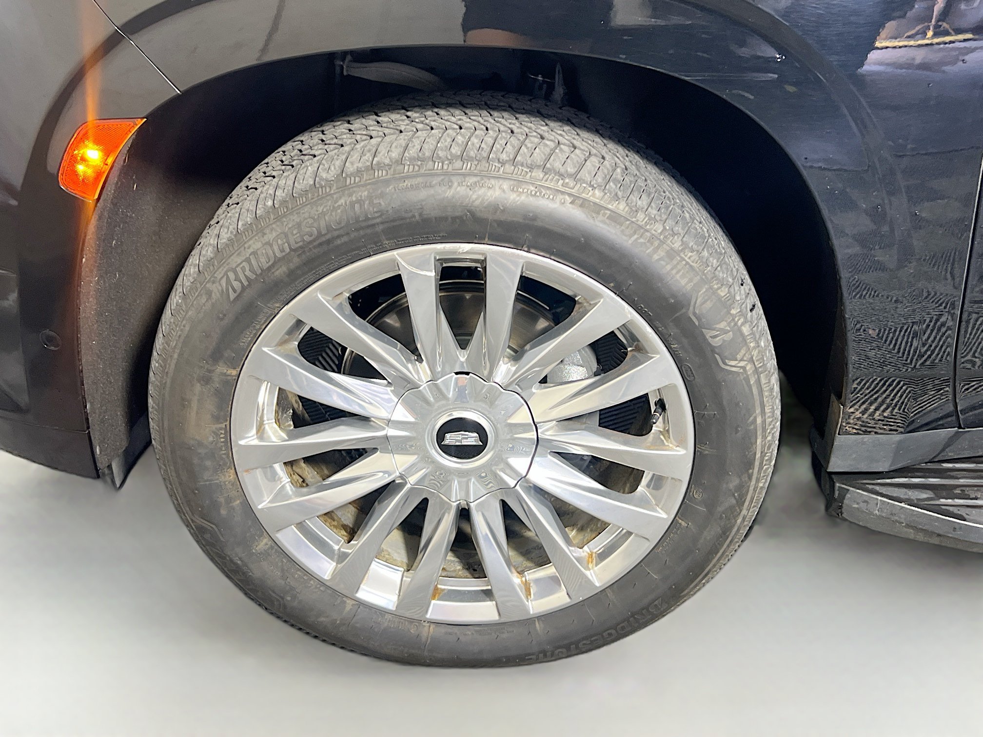 Used 2023 Cadillac Escalade ESV Premium Luxury AWD/4WD image 13
