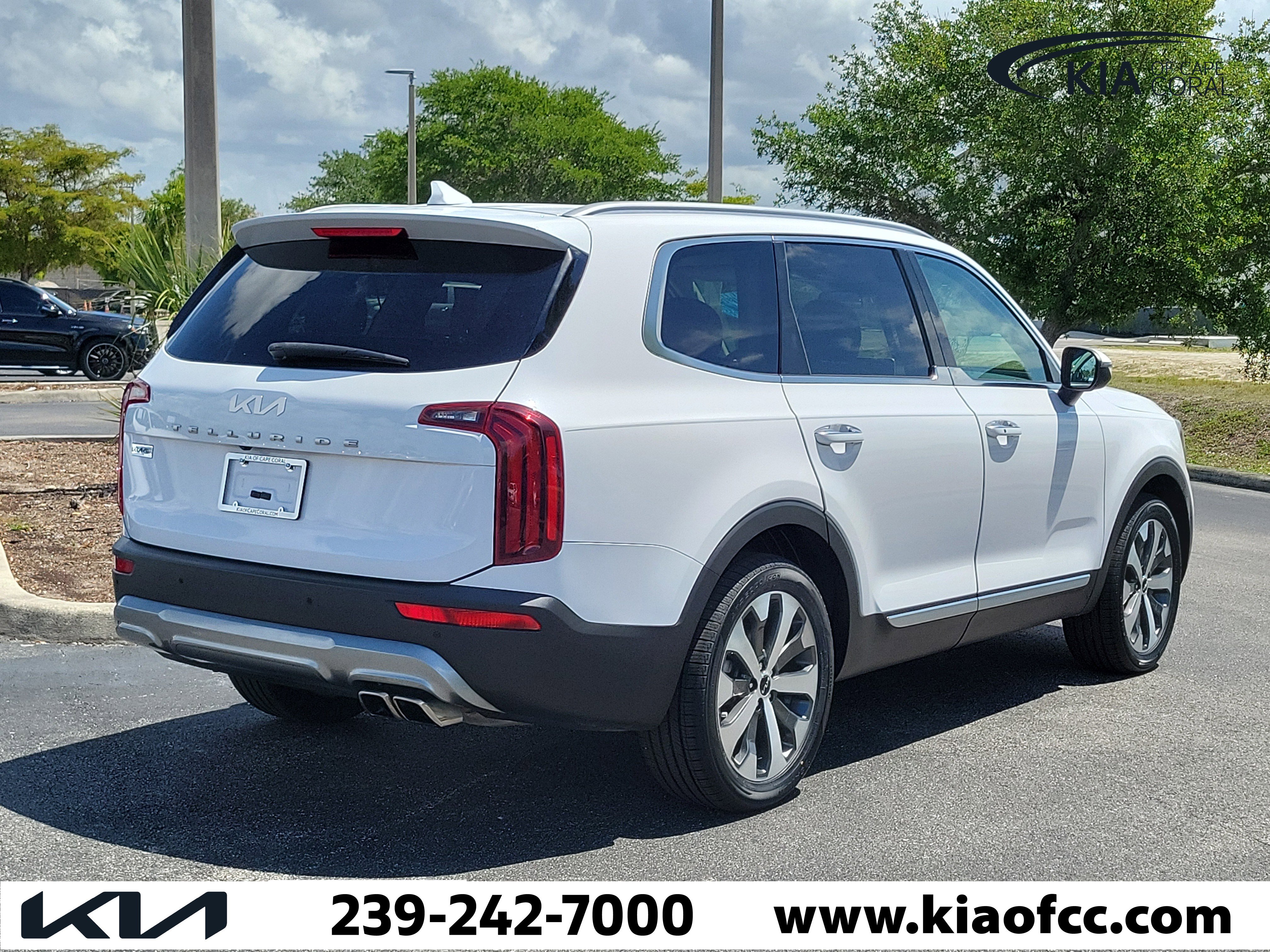 Used 2022 Kia Telluride S image 6