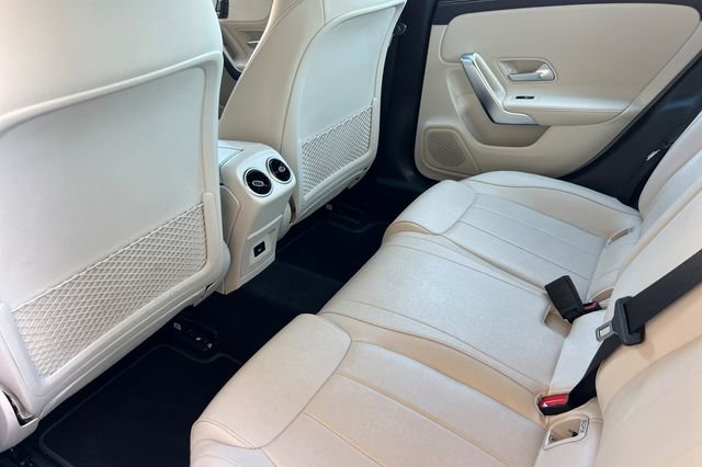 Used 2025 Mercedes-Benz CLA 250 image 13