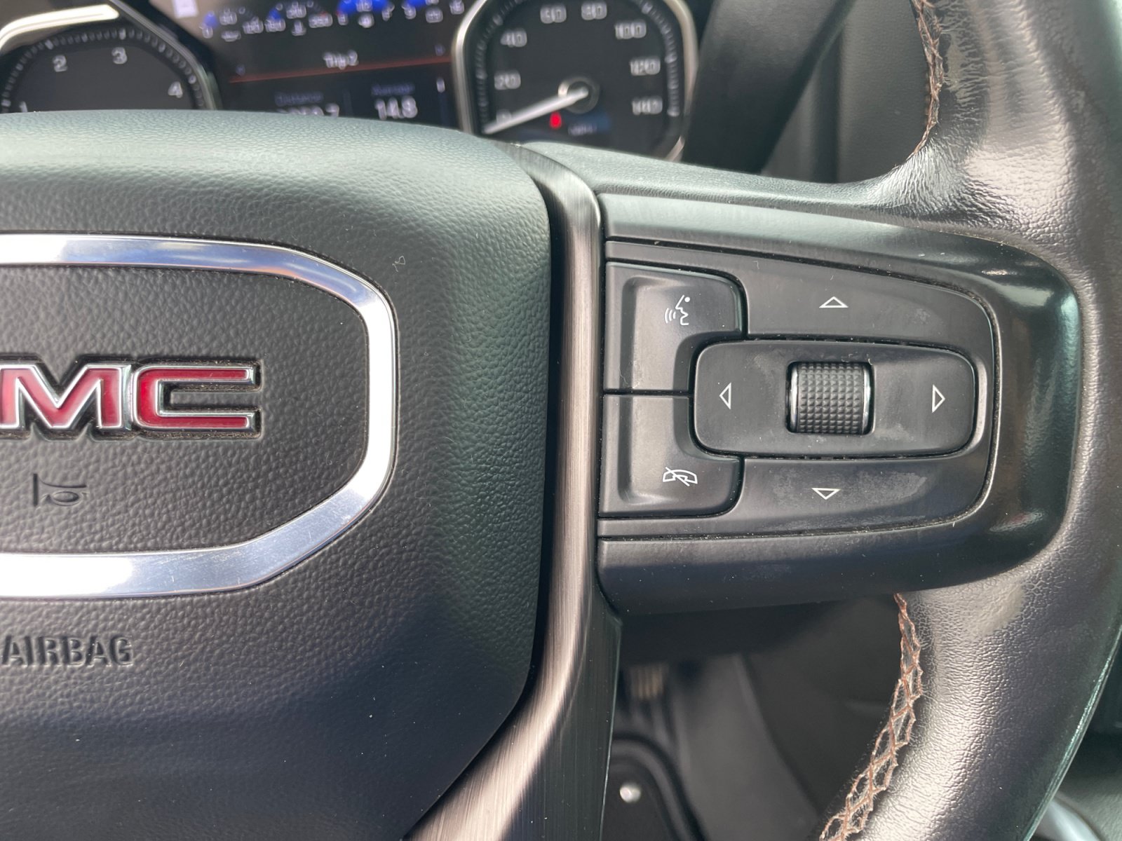 Used 2022 GMC Sierra 2500 AT4 w/ AT4 Premium Plus Package AWD/4WD image 14