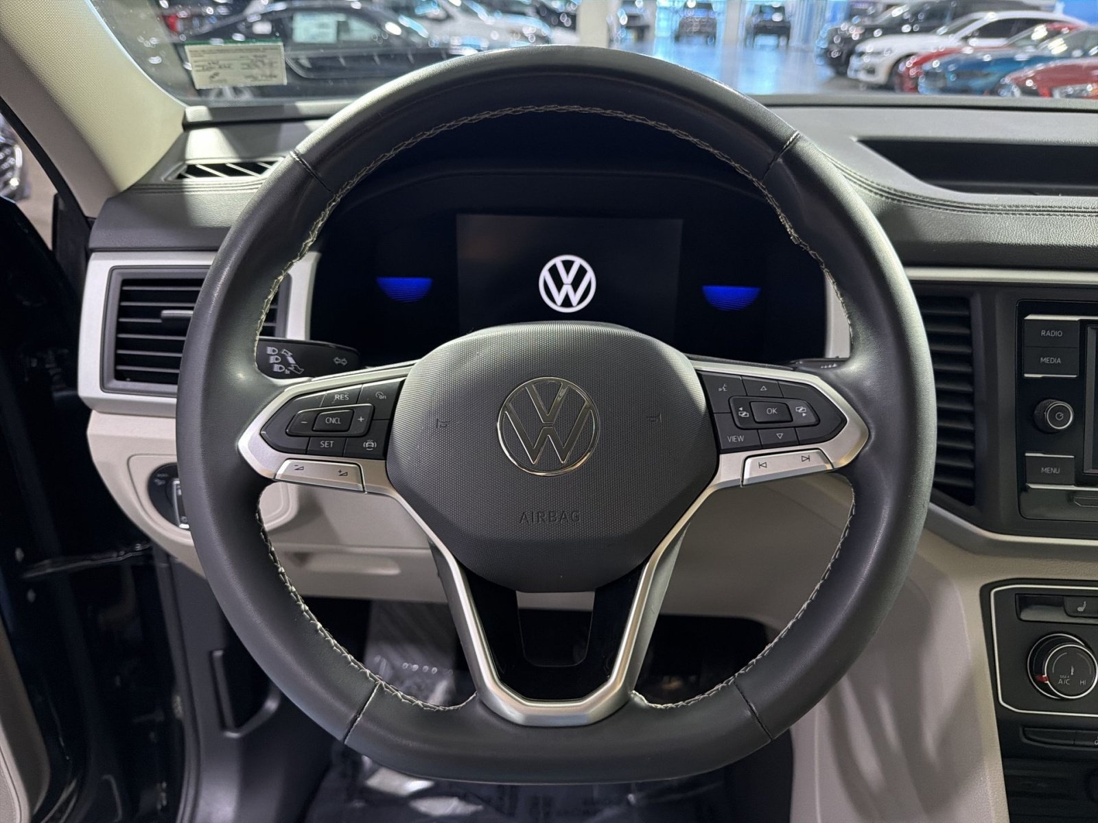 Used 2022 Volkswagen Atlas SE AWD/4WD image 24