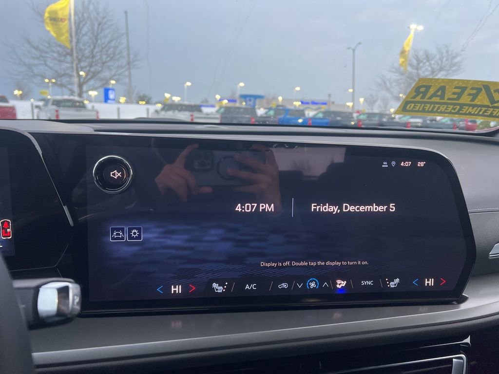 New 2026 Chevrolet Traverse LT w/ Midnight/Sport Edition image 17