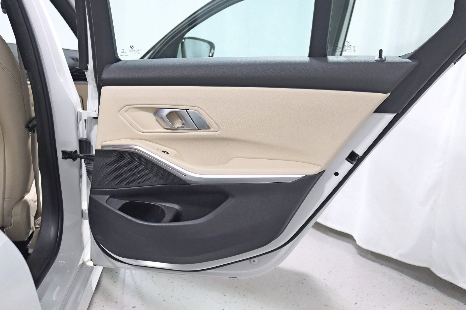 Used 2022 BMW 330i xDrive Sedan w/ Premium Package image 37