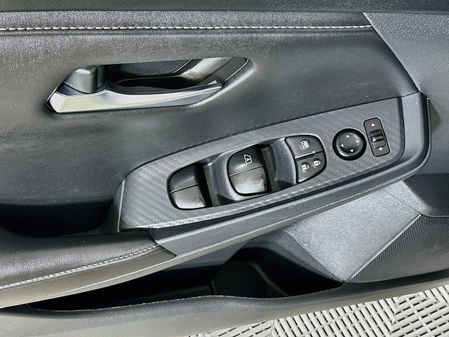 Used 2024 Nissan Sentra SV FWD image 18