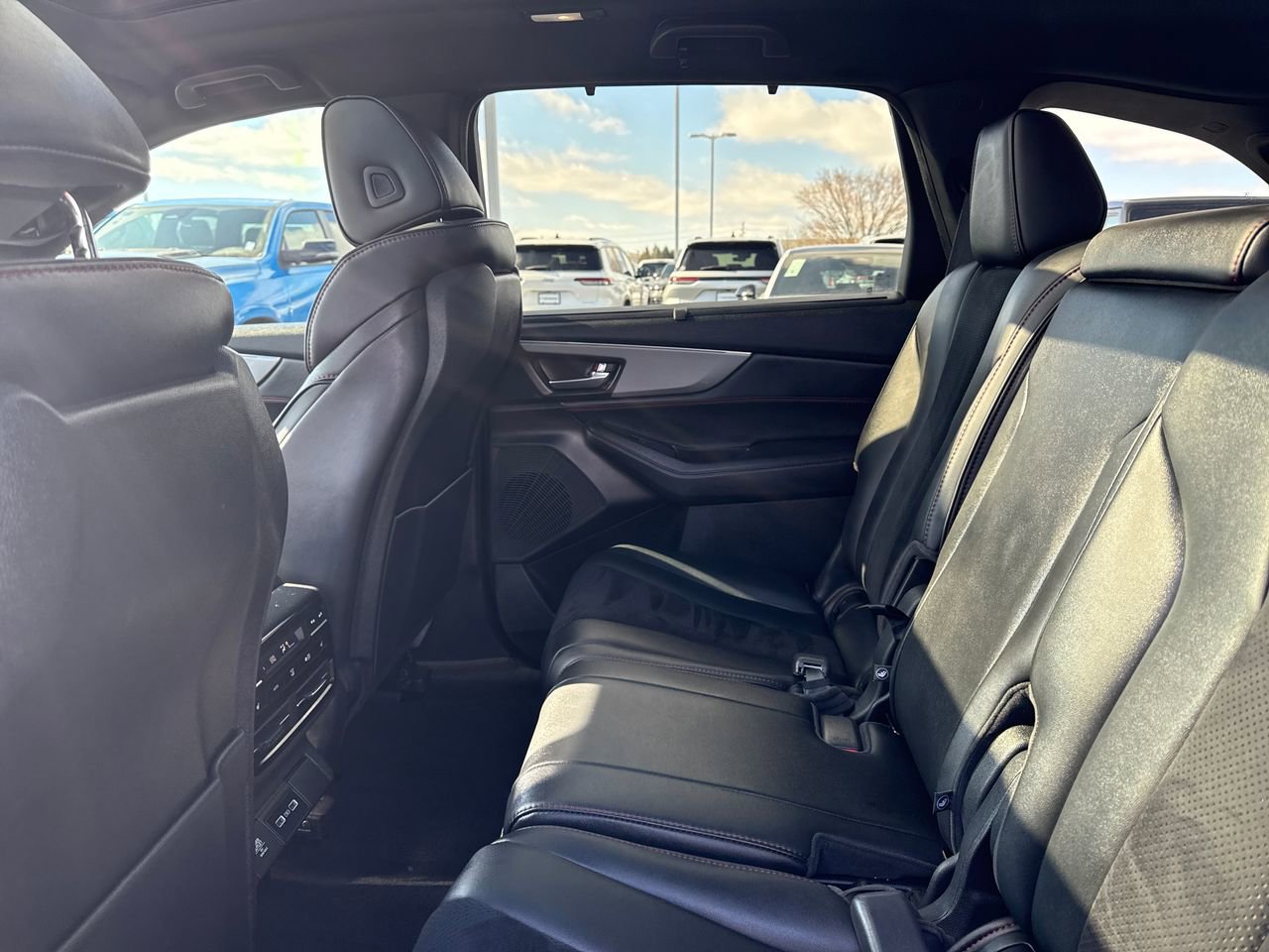 Used 2022 Acura MDX A-Spec image 14