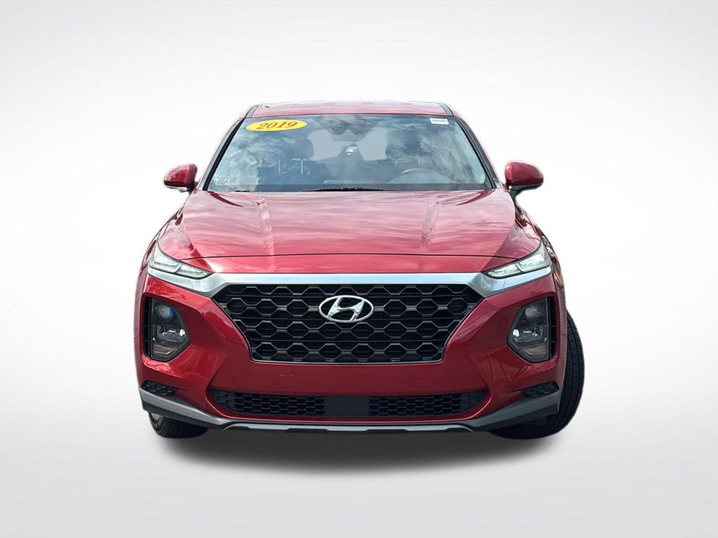 Used 2019 Hyundai Santa Fe SE FWD image 2