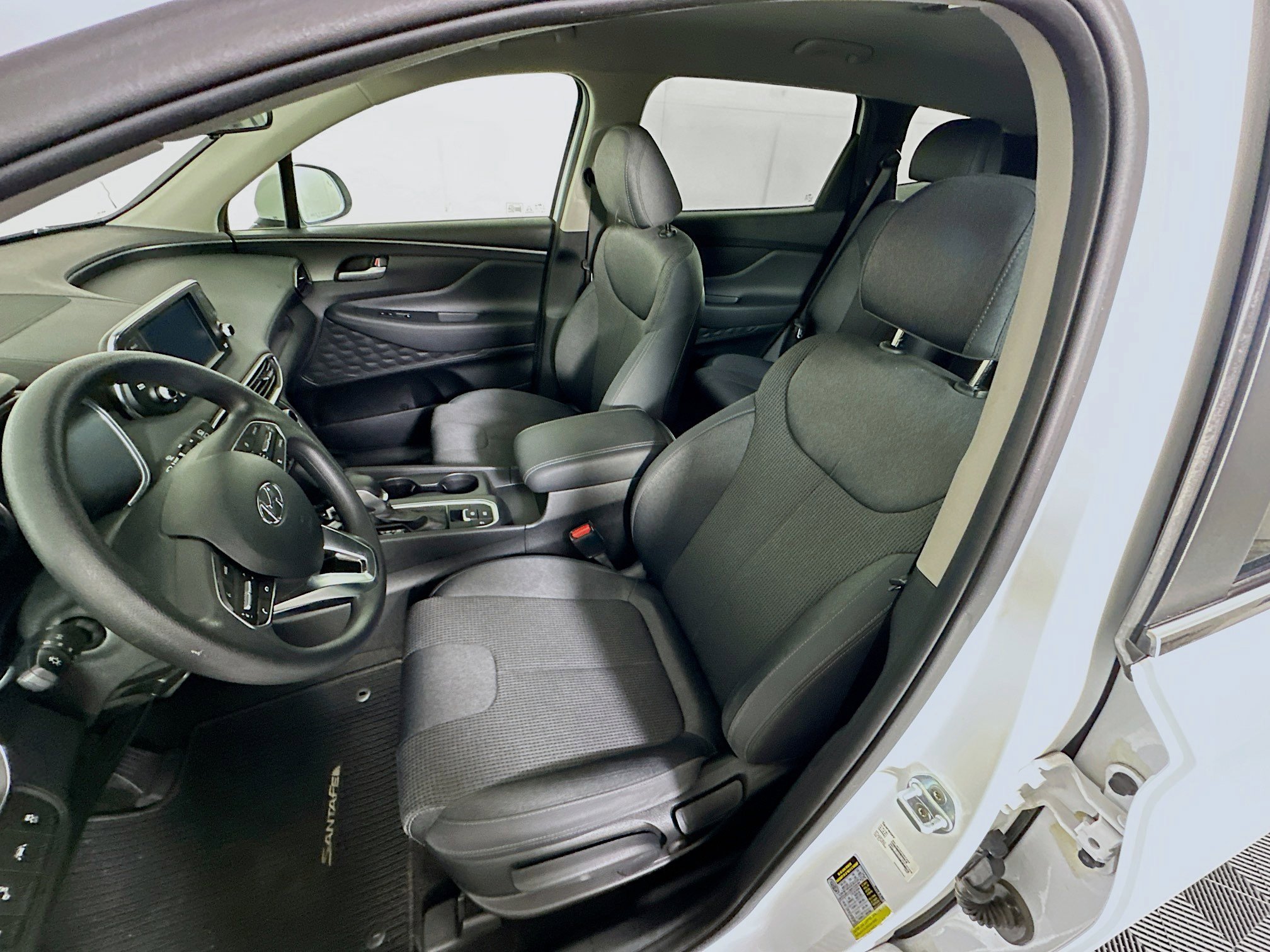Used 2019 Hyundai Santa Fe SE FWD image 13