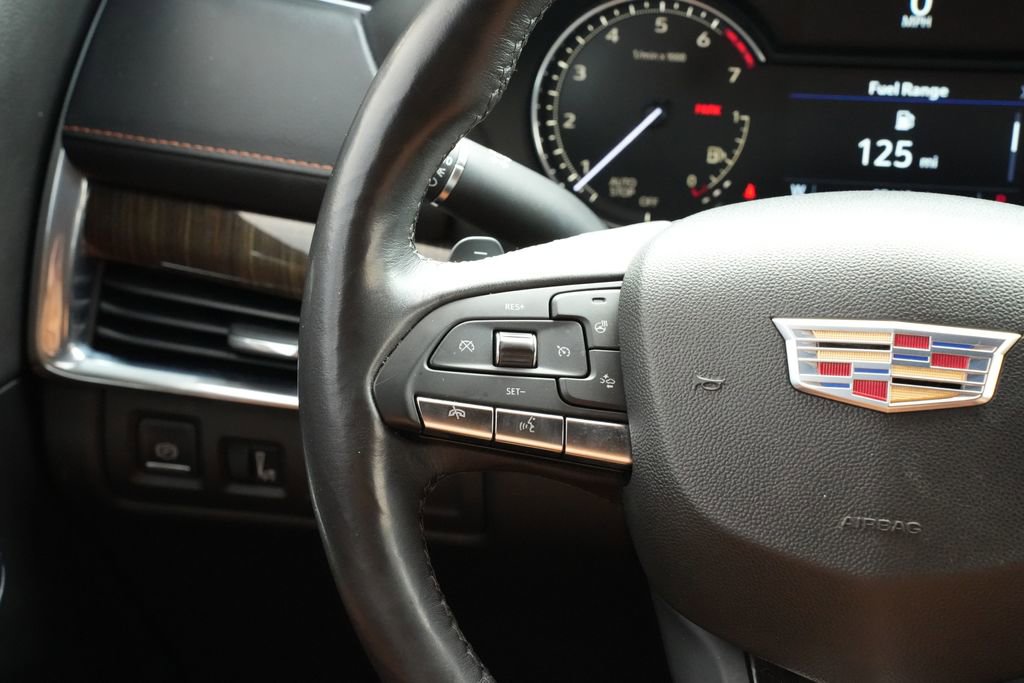 Used 2021 Cadillac XT4 Premium Luxury image 7