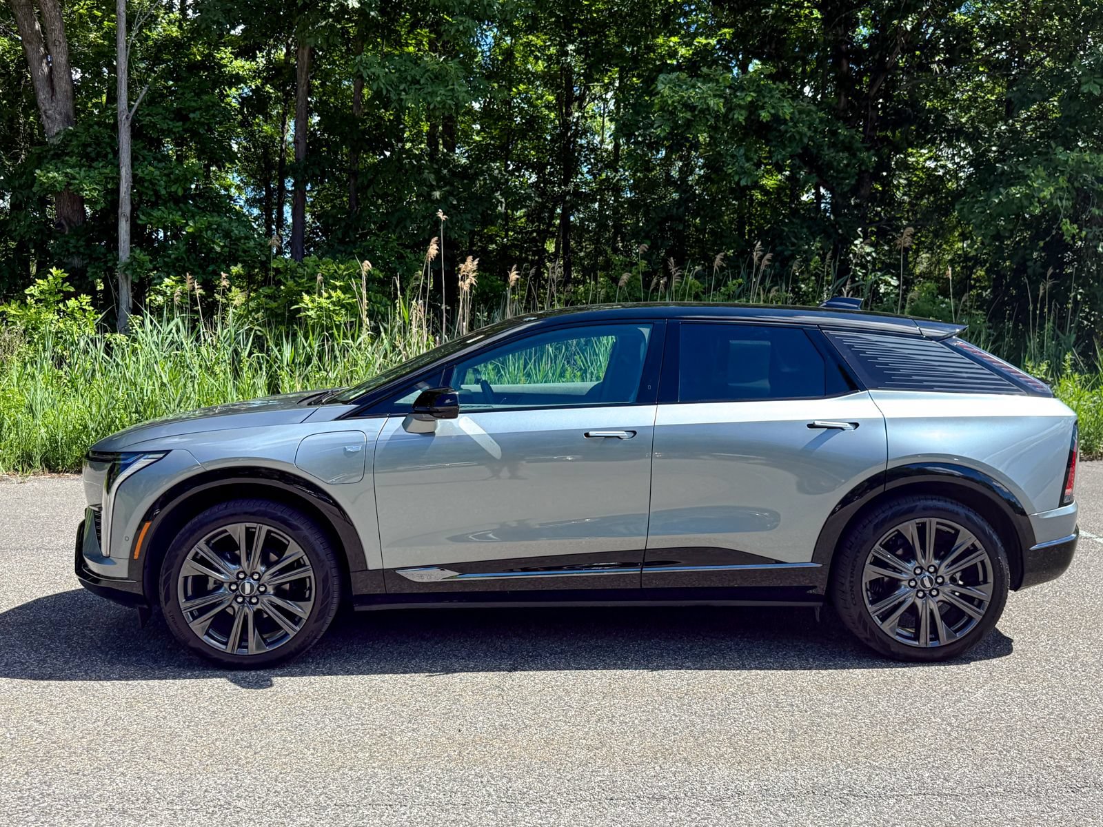 Used 2026 Cadillac Optiq Sport 2 AWD/4WD image 8