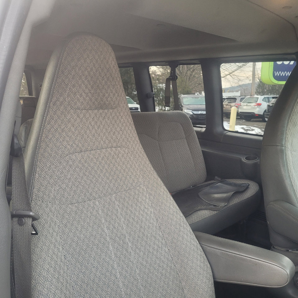 Used 2016 Chevrolet Express 3500 LT w/ LT Preferred Equipment Group image 27