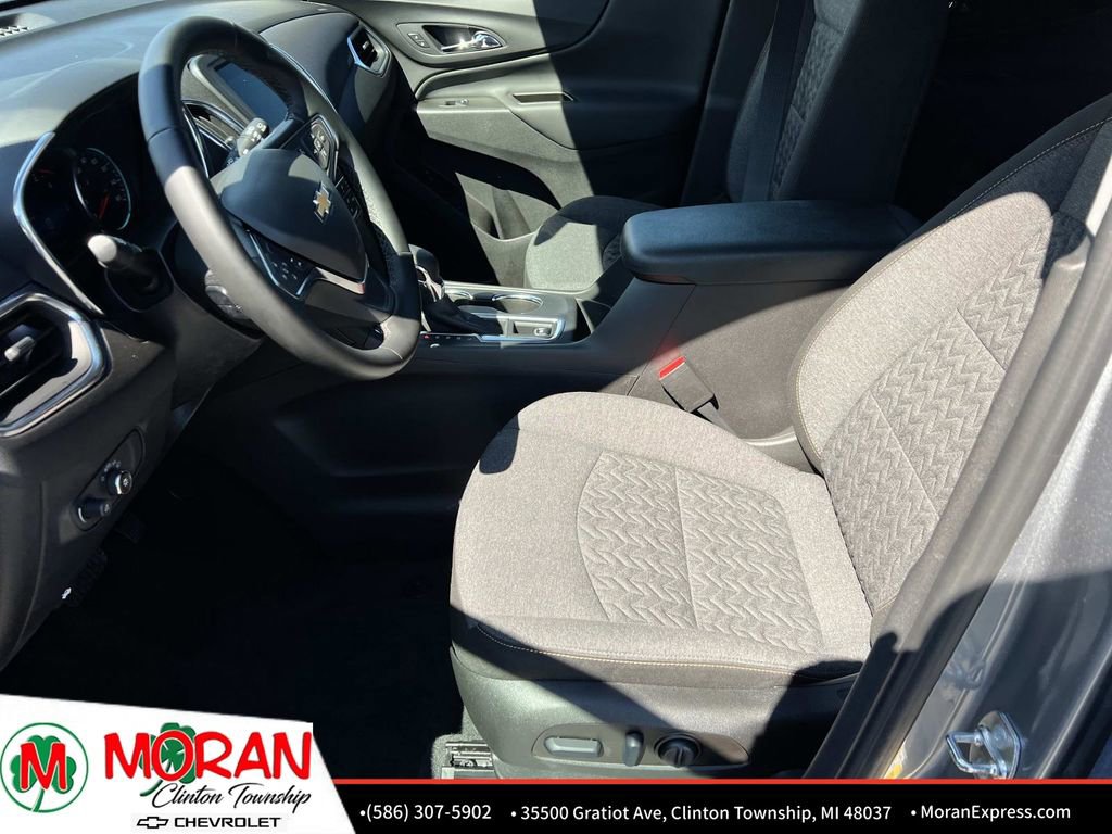 Certified 2024 Chevrolet Equinox LT FWD image 17
