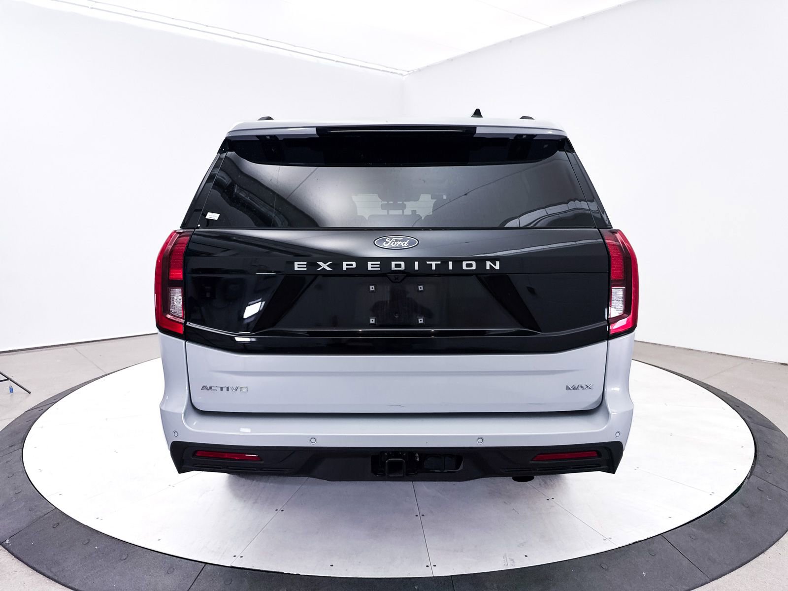 Used 2025 Ford Expedition Max Active AWD/4WD image 18