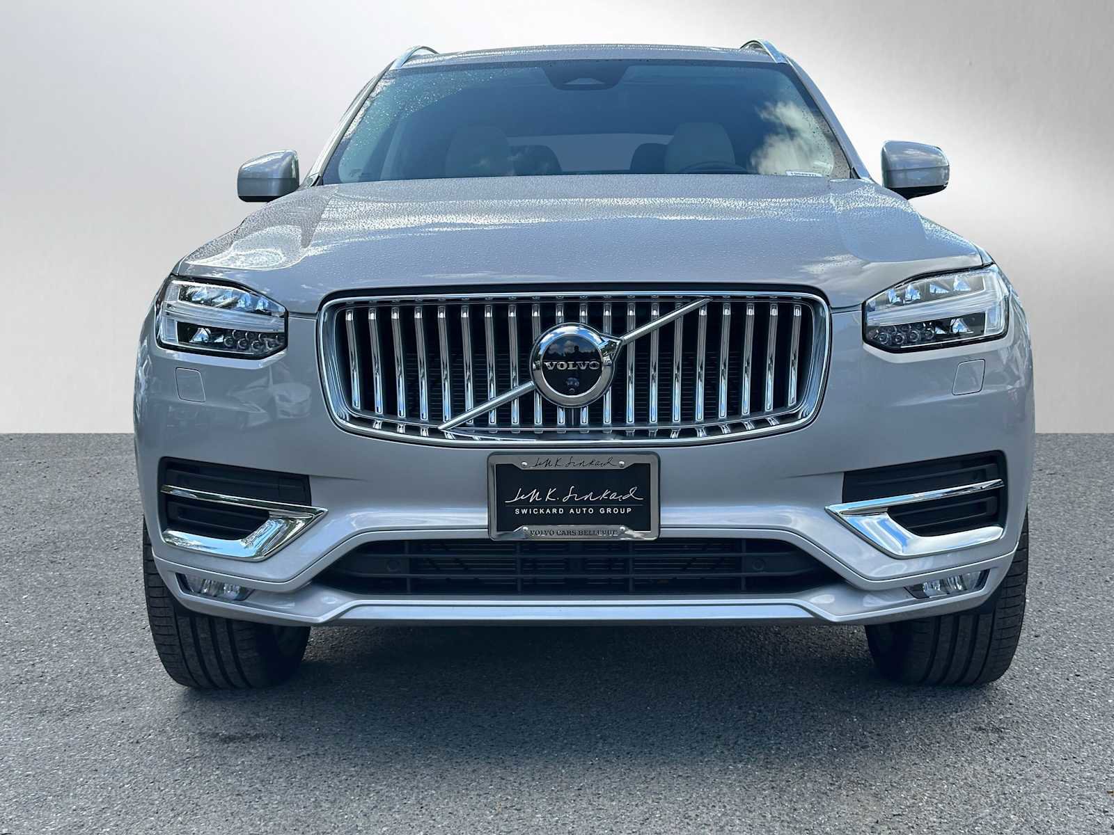 Used 2025 Volvo XC90 B6 Ultra w/ Lounge Package image 11