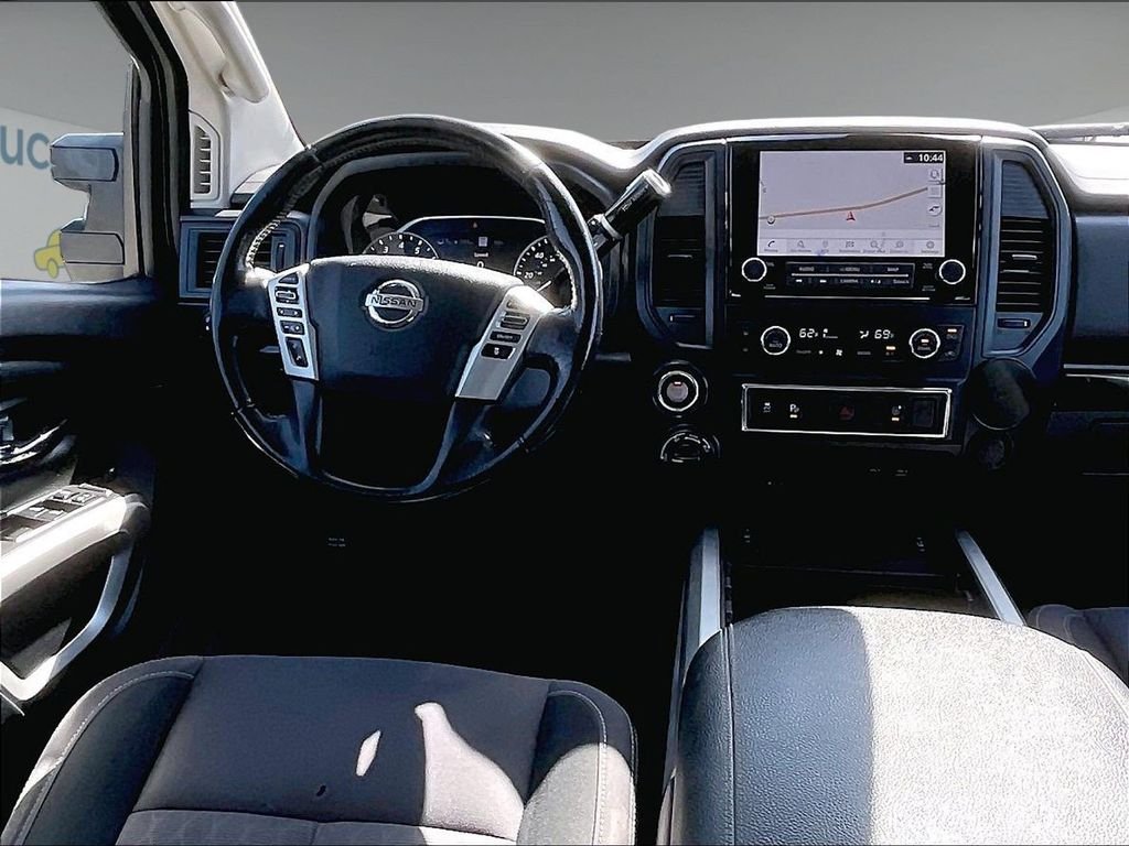 Used 2022 Nissan Titan SV w/ SV Convenience Package AWD/4WD image 17