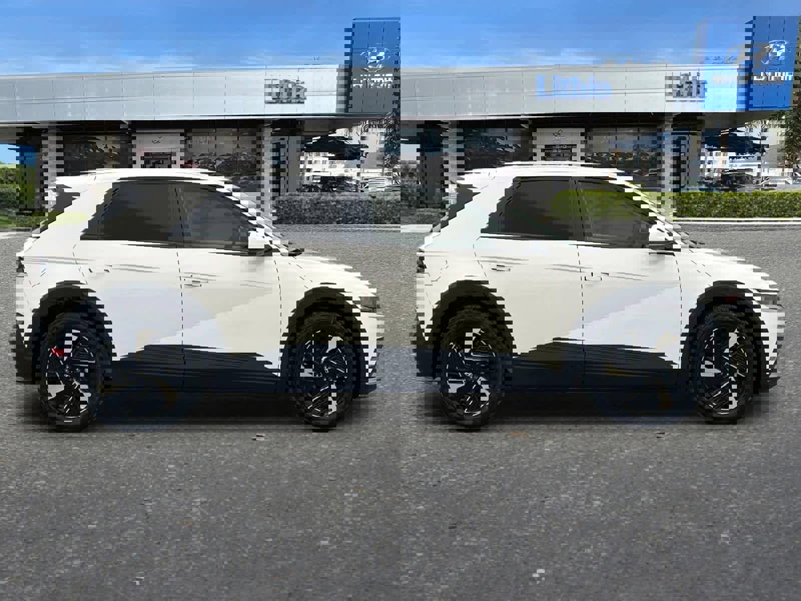 New 2026 Hyundai Ioniq 5 SE image 8