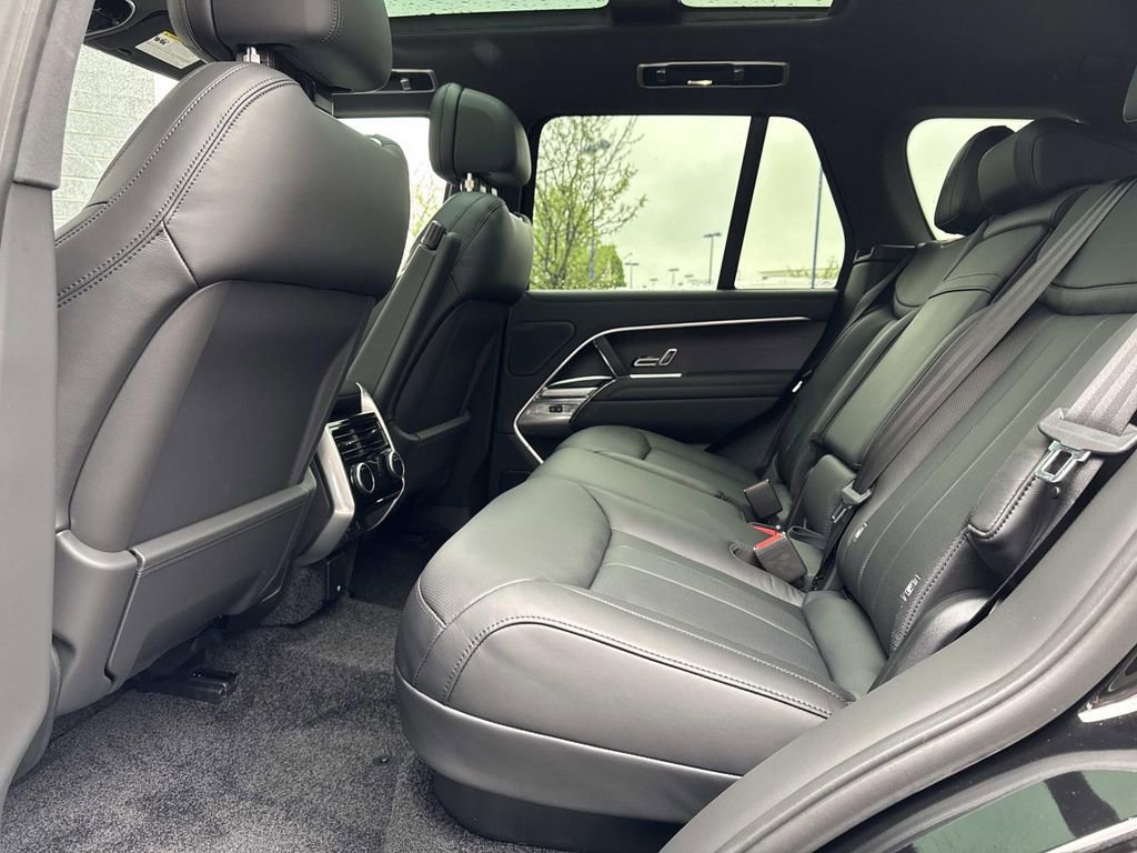 New 2026 Land Rover Range Rover SE AWD/4WD image 14