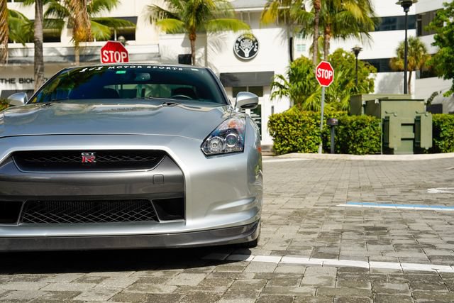 Used 2010 Nissan GT-R Premium AWD/4WD image 8