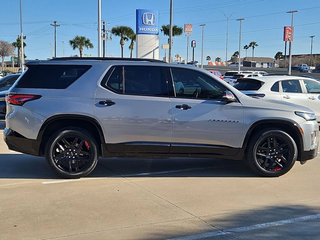 Used 2023 Chevrolet Traverse Premier w/ Redline Edition image 4
