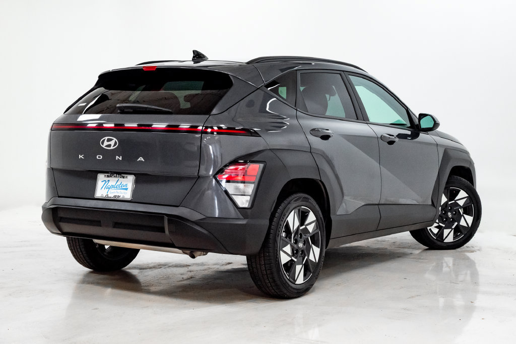 Used 2025 Hyundai Kona SEL FWD image 28