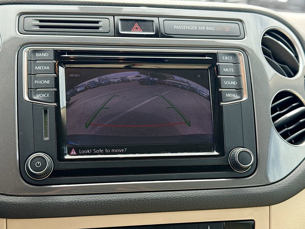 Used 2017 Volkswagen Tiguan S image 30