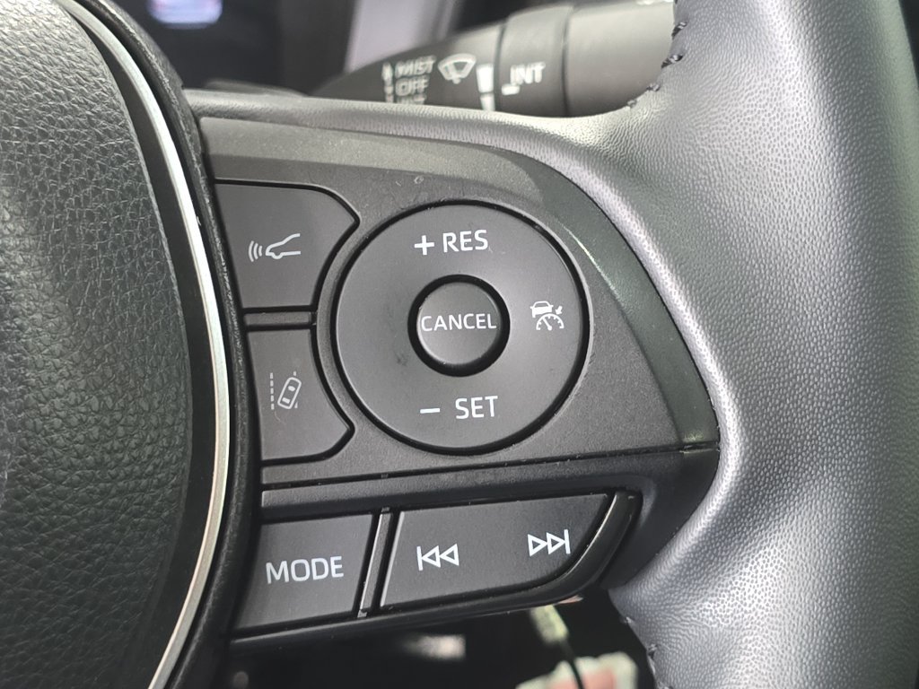 Used 2022 Toyota Corolla SE FWD image 13