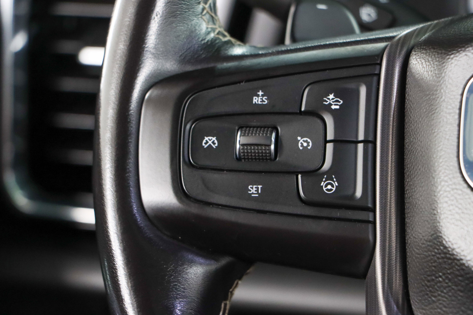 Used 2024 GMC Sierra 1500 Denali Ultimate AWD/4WD image 14