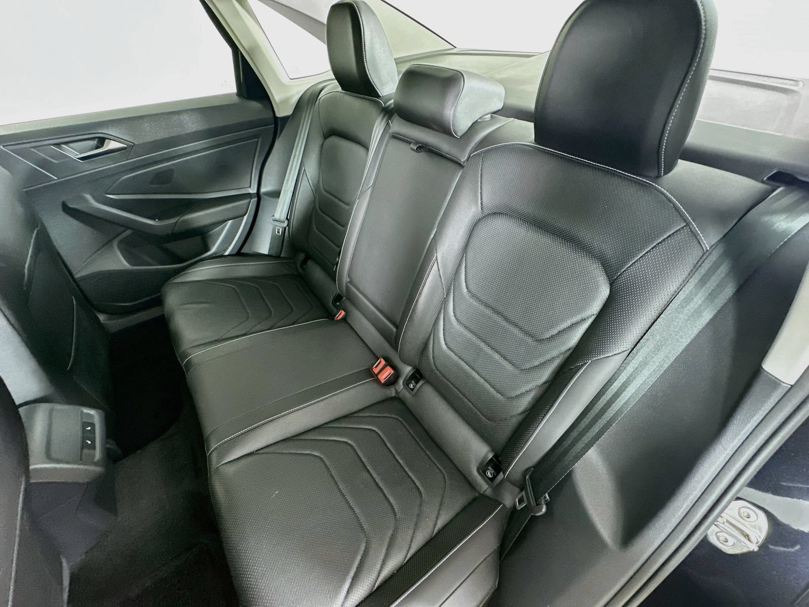 Used 2024 Volkswagen Jetta SEL FWD image 35