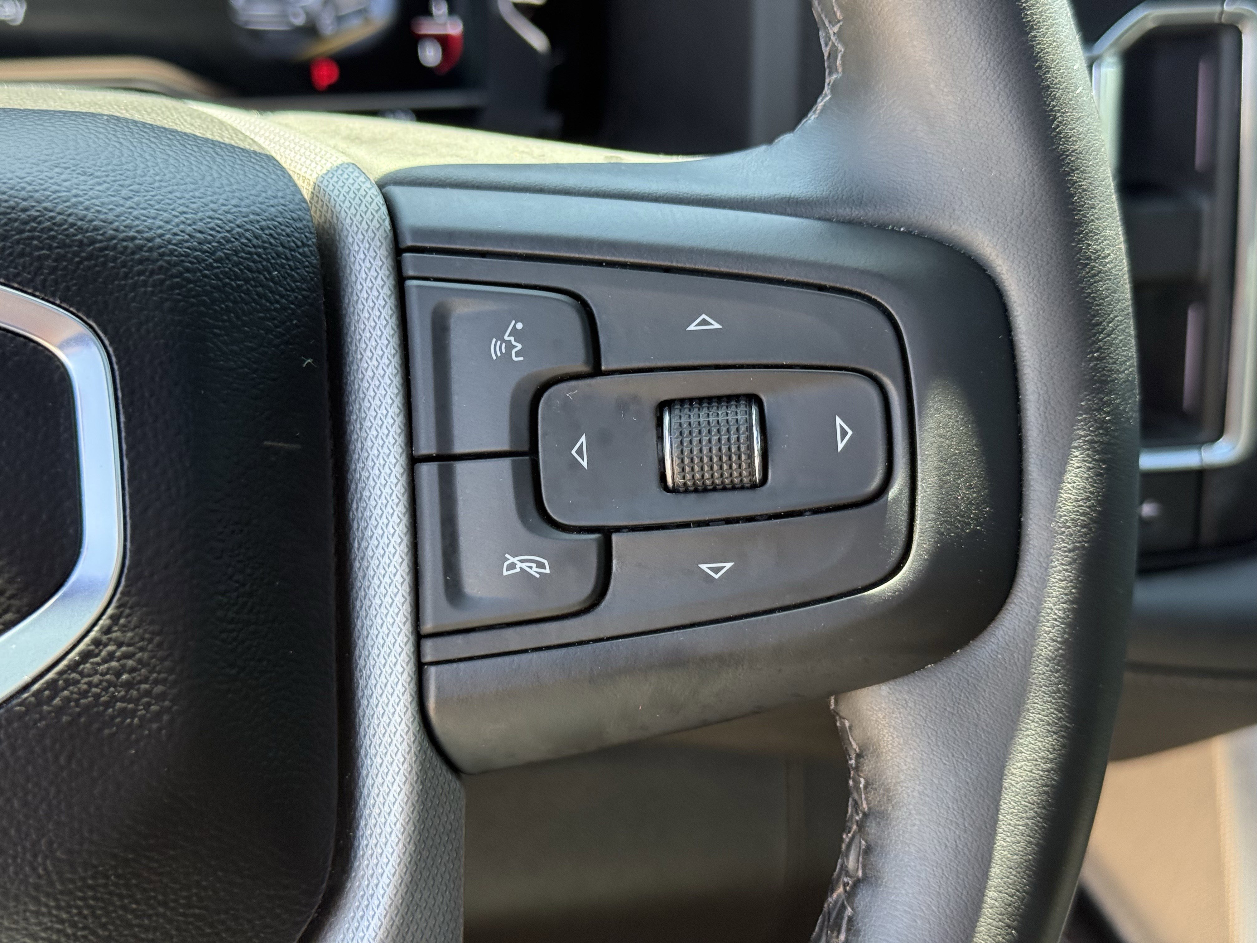 Used 2024 GMC Yukon Denali AWD/4WD image 17