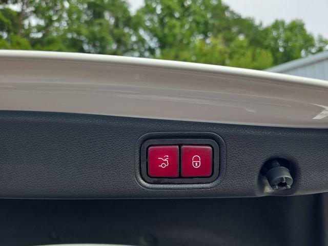 Used 2019 Mercedes-Benz E 300 image 14