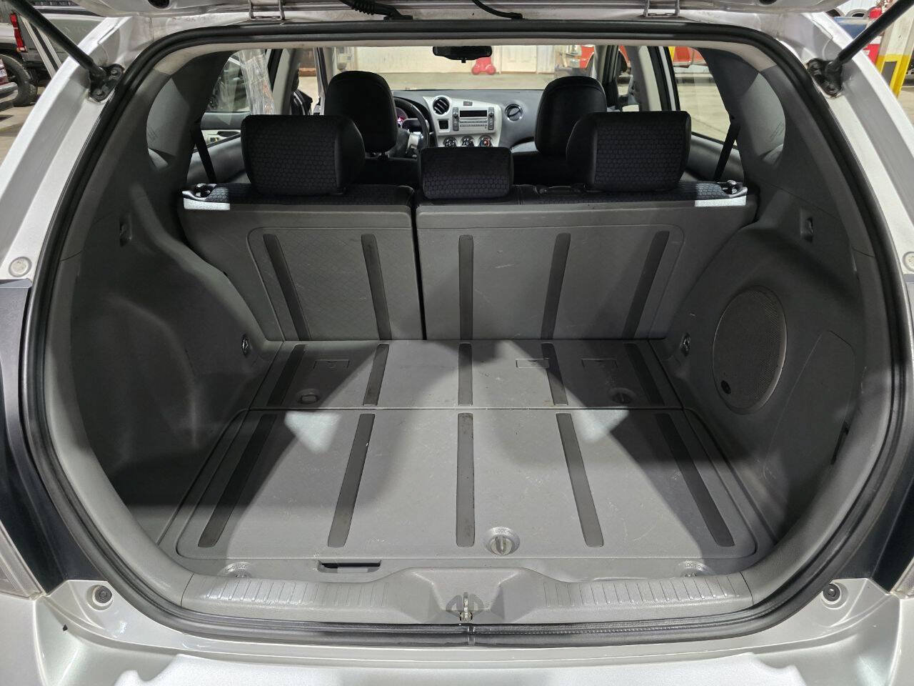 Used 2009 Pontiac Vibe GT FWD image 30