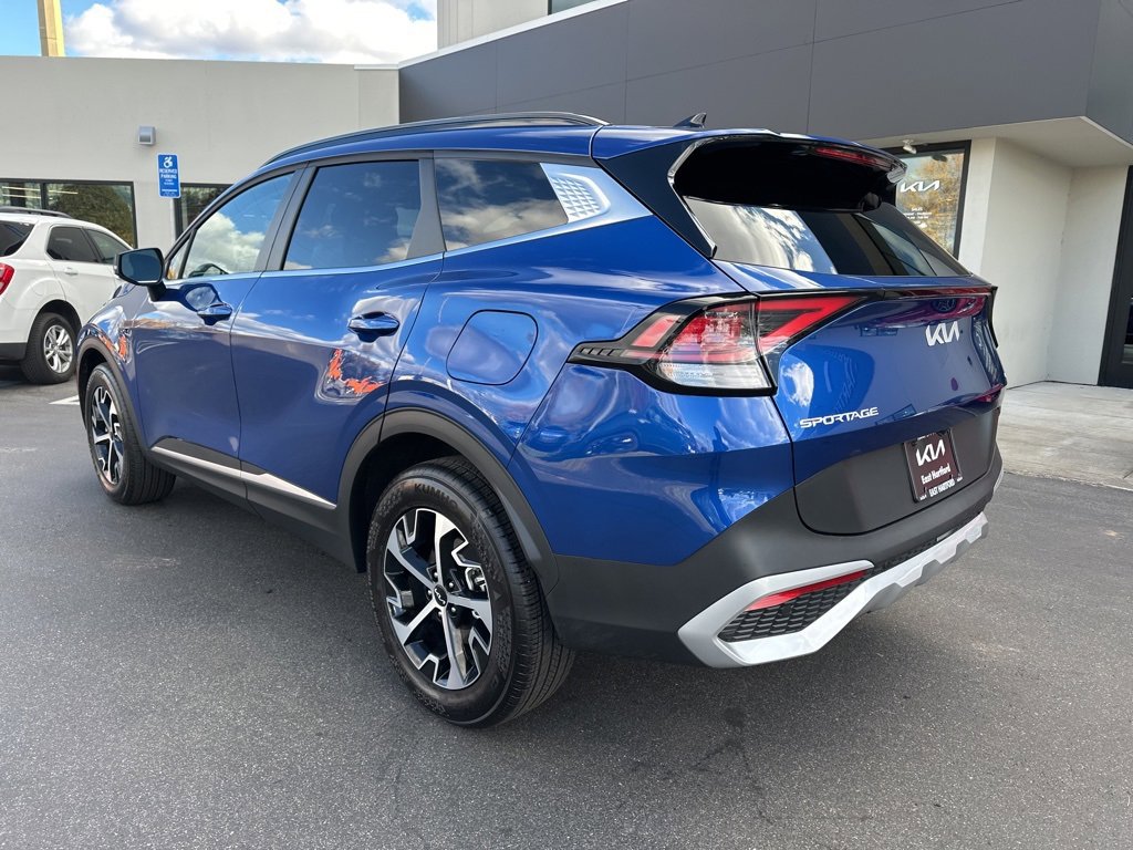 Used 2025 Kia Sportage EX w/ Premium Package image 8