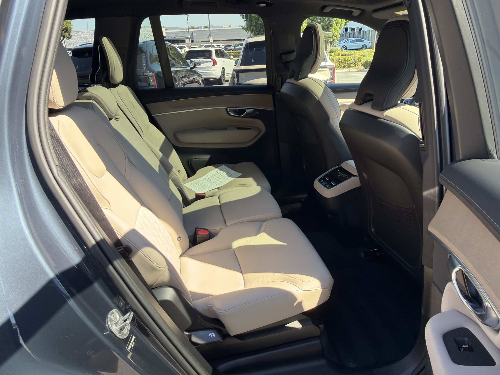 Certified 2026 Volvo XC90 B6 Plus AWD/4WD image 25