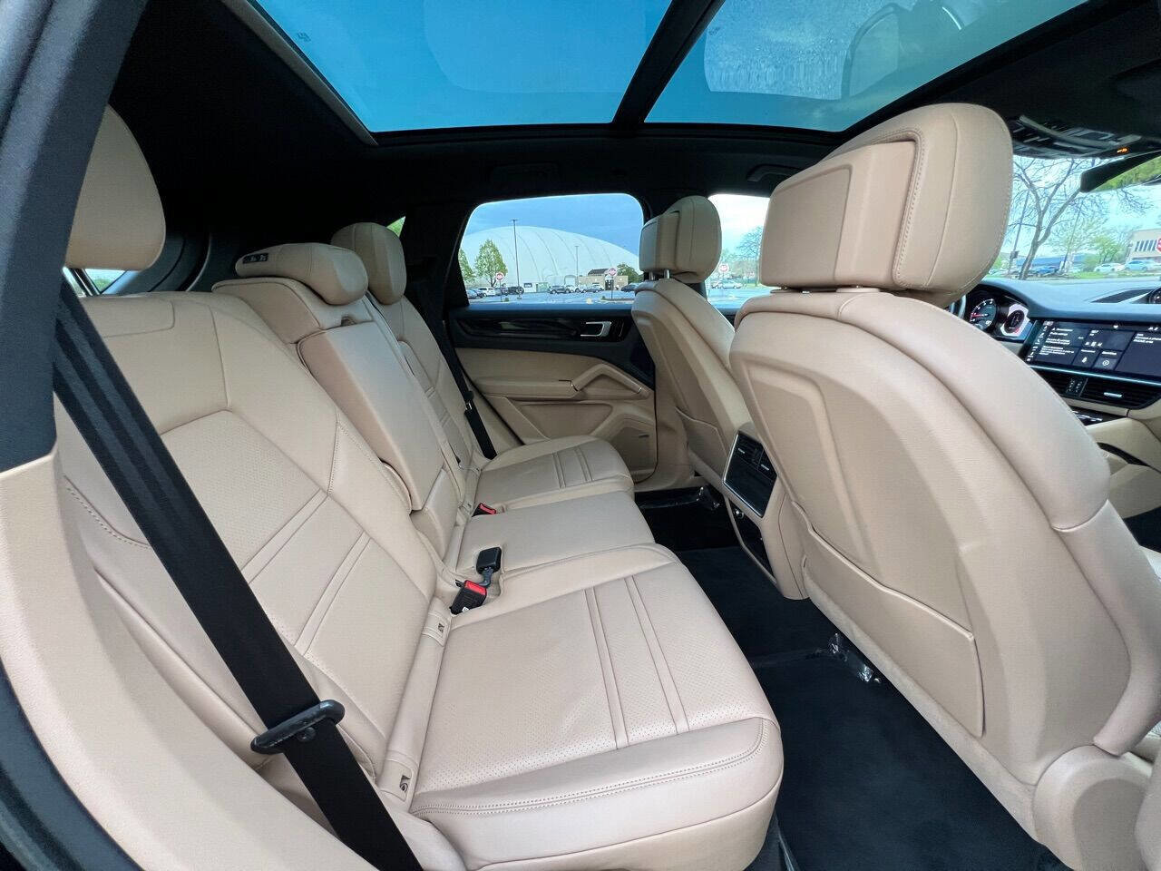Used 2019 Porsche Cayenne image 45