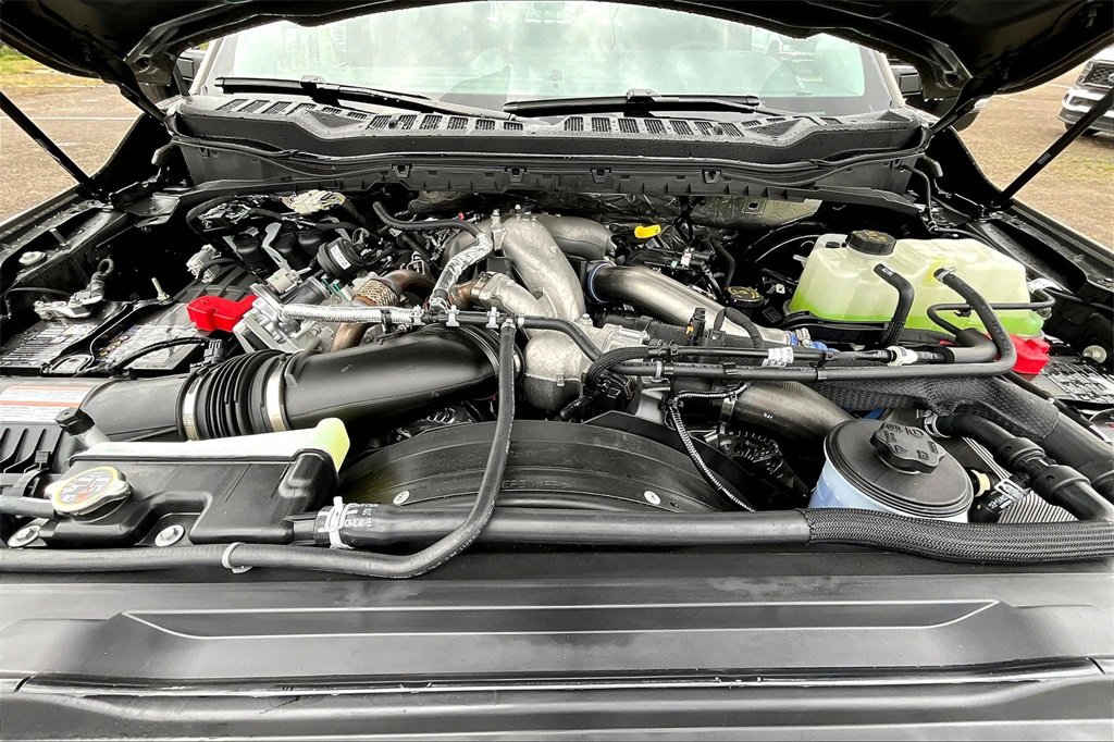 New 2026 Ford F250 Lariat w/ Chrome Package image 13