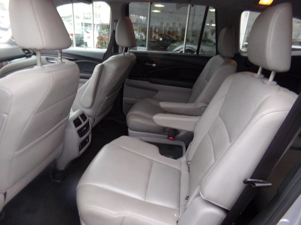Used 2016 Honda Pilot Elite image 16