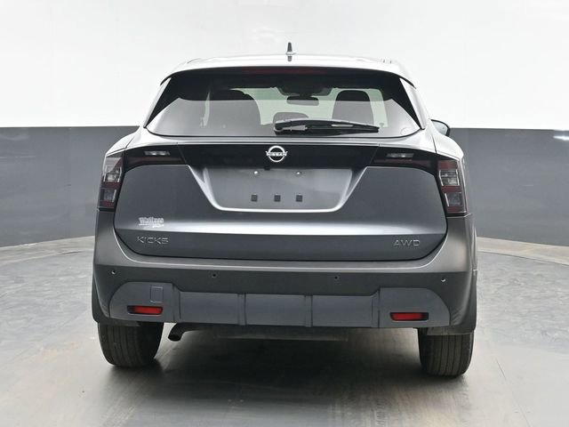 Used 2025 Nissan Kicks SV image 13