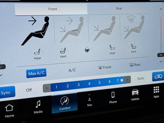 New 2027 Chrysler Pacifica Limited FWD image 21