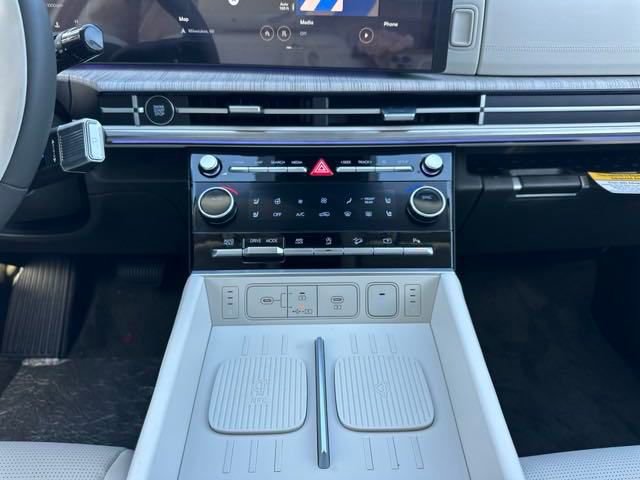 New 2025 Hyundai Santa Fe Calligraphy image 14