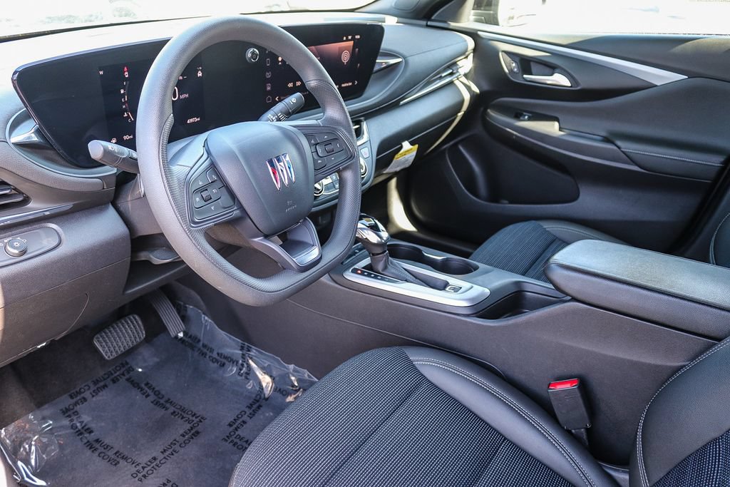 Used 2025 Buick Envista Preferred FWD image 19