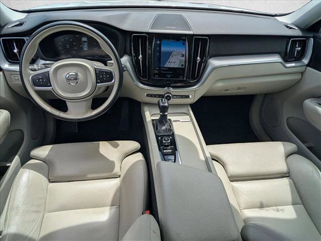 Used 2019 Volvo XC60 T5 Momentum w/ Multimedia Package FWD image 16