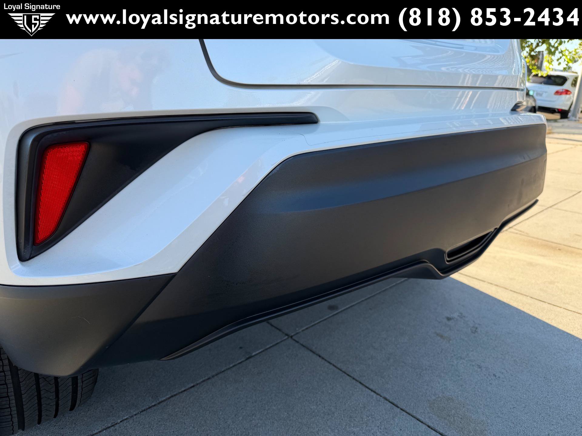 Used 2018 Toyota C-HR XLE FWD image 12