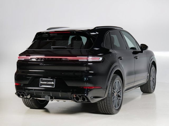 New 2026 Porsche Cayenne GTS AWD/4WD image 9