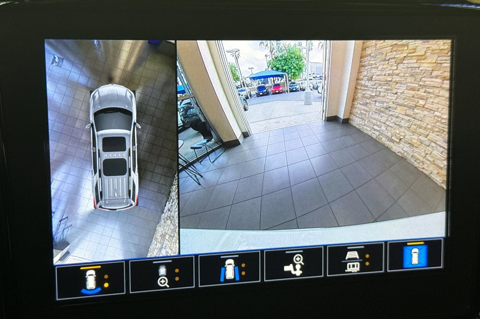 Used 2022 Chevrolet Traverse High Country image 20