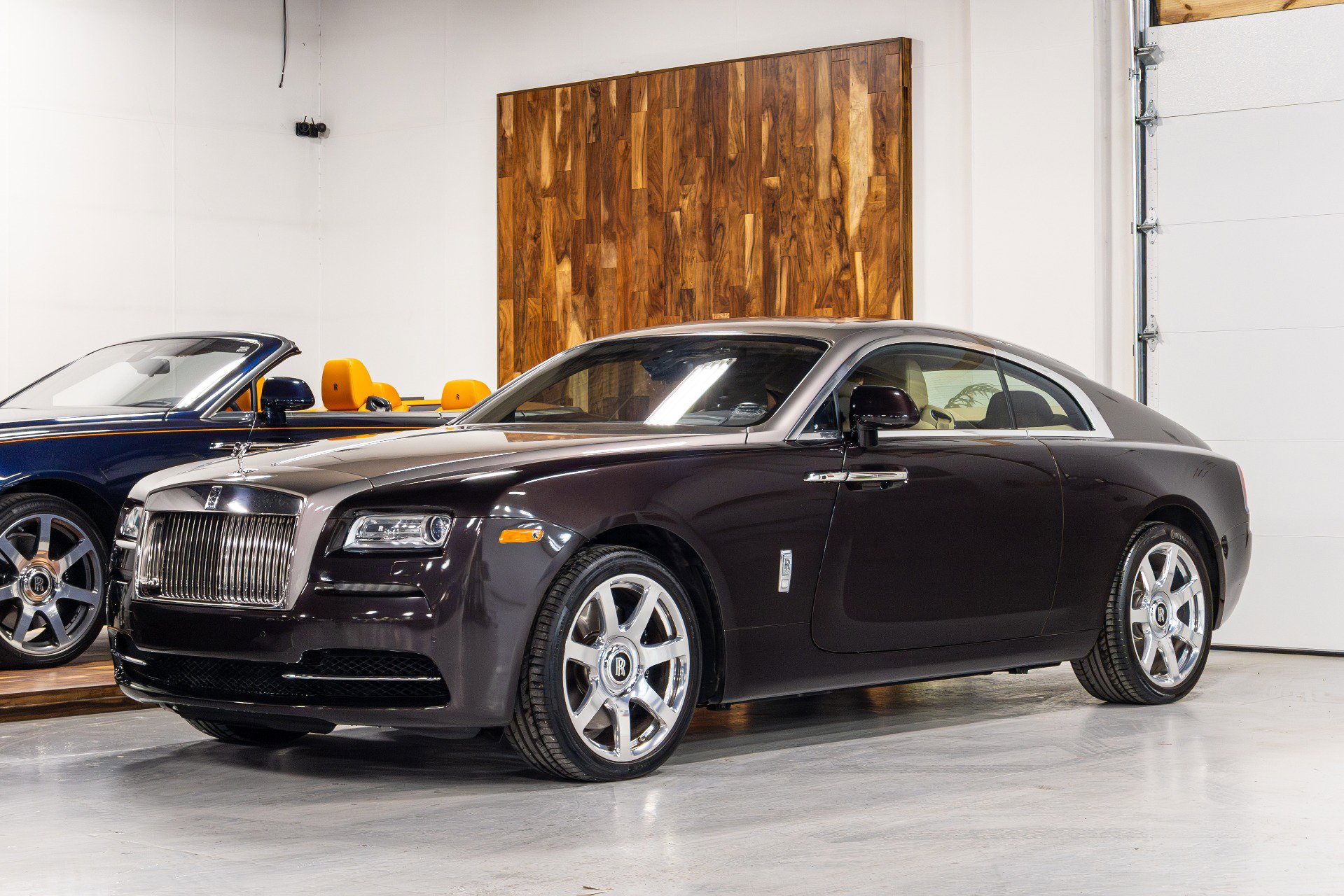 Used 2015 Rolls-Royce Wraith image 2