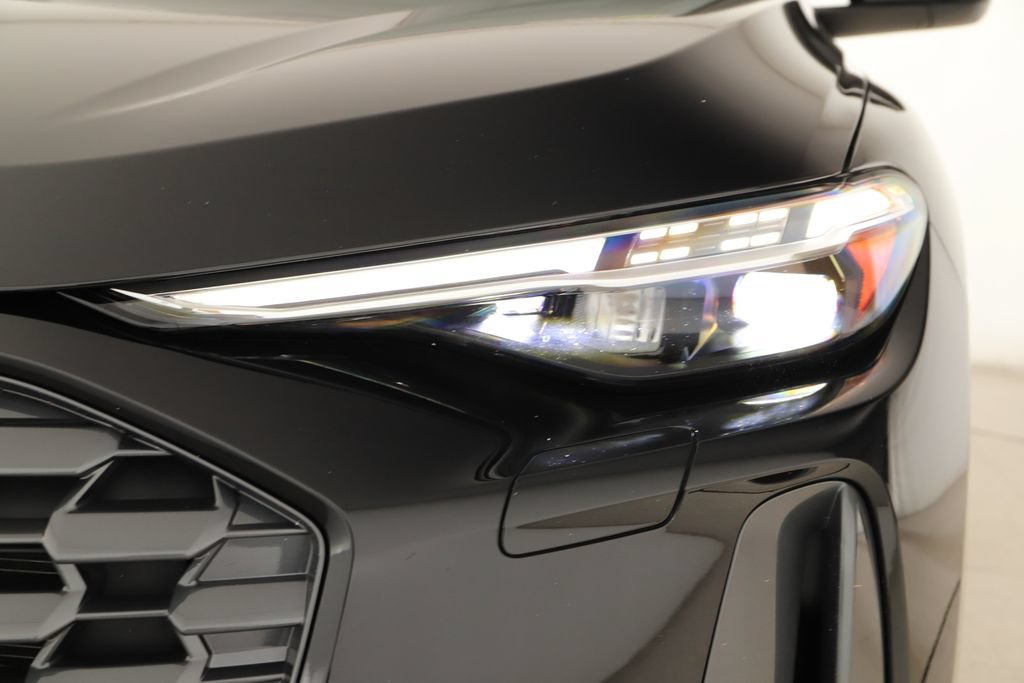 Certified 2025 Audi Q5 Prestige AWD/4WD image 32