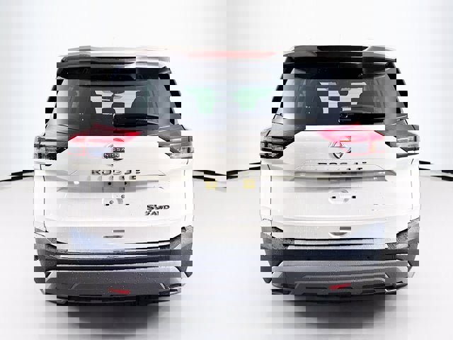 Certified 2023 Nissan Rogue SV image 6