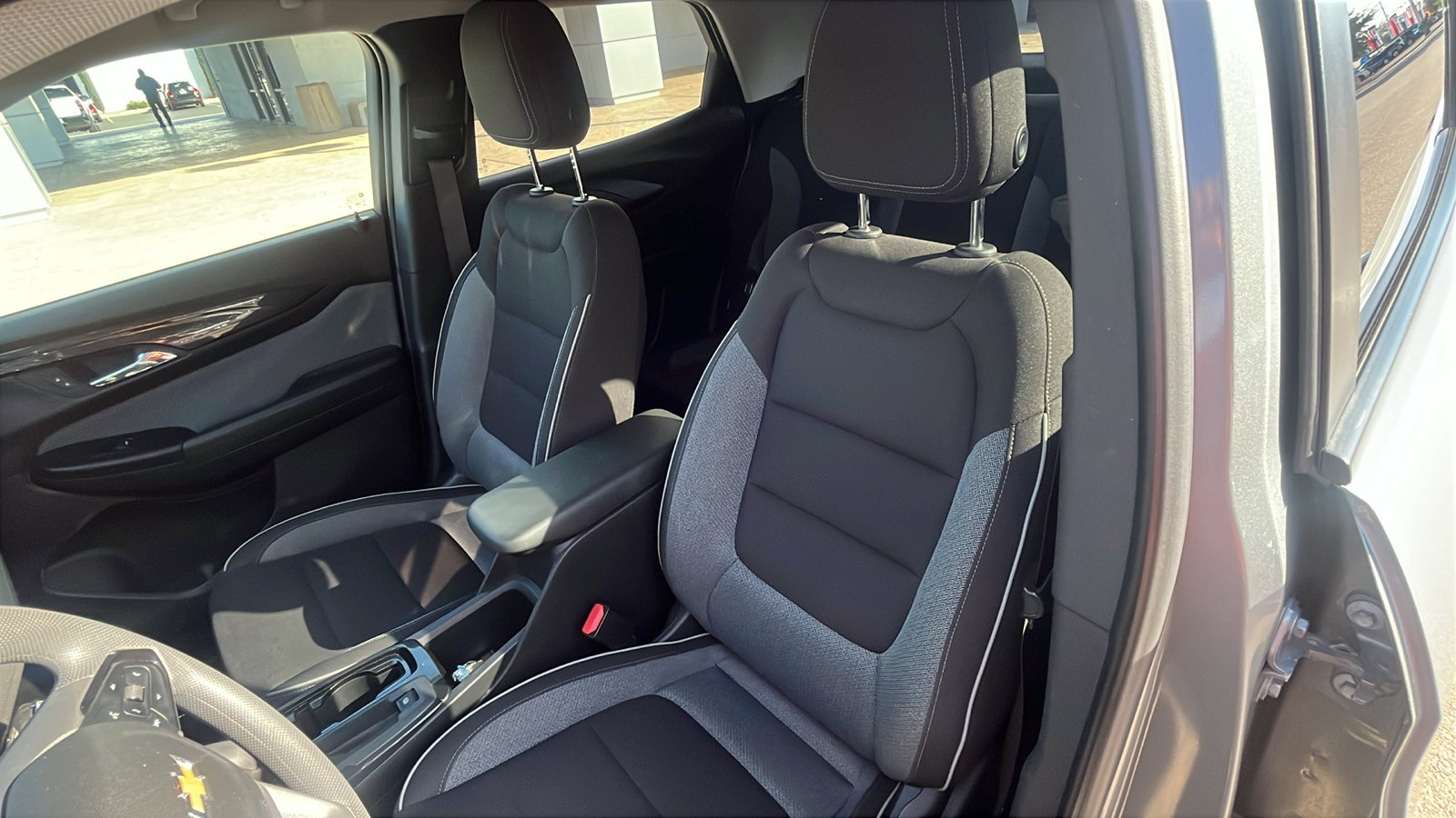 Used 2025 Chevrolet TrailBlazer LT FWD image 6
